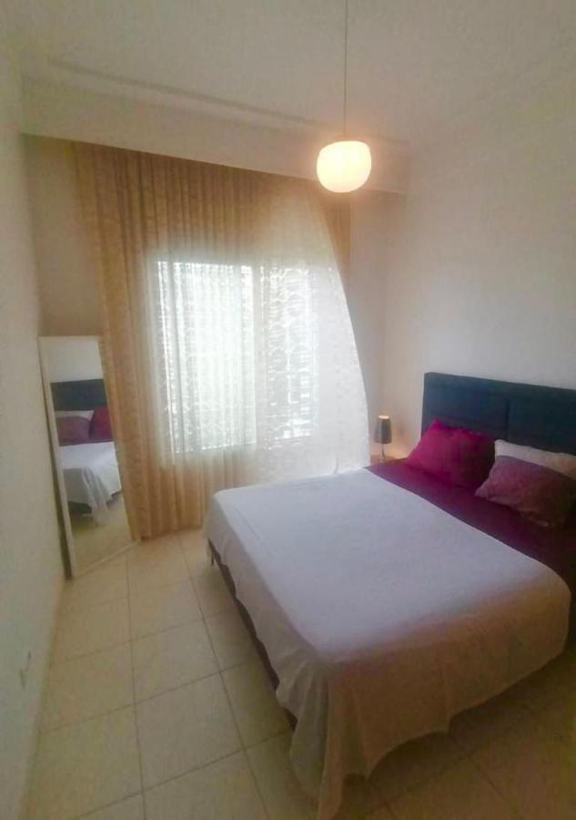 Tres Bel Appartement Avec Jardin Et Vue Sur Le Lac Apartment